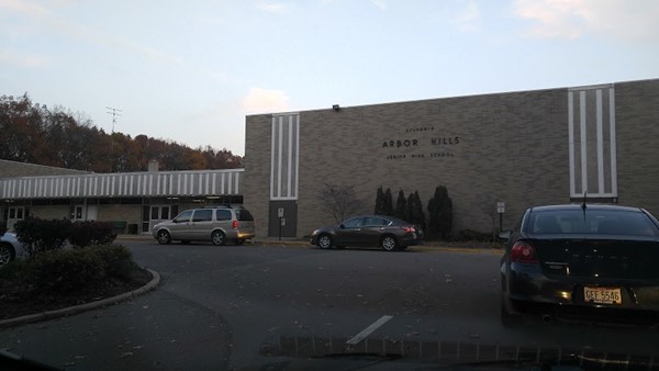 Sylvania Arbor Hills Junior High School